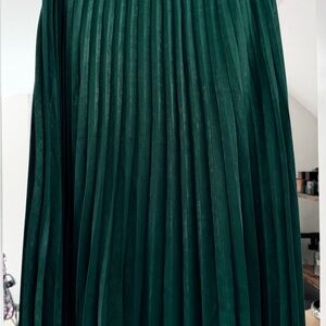 BNWT MAX STUDIO Deep Green Emerald A-Line Pleated Skirt Small